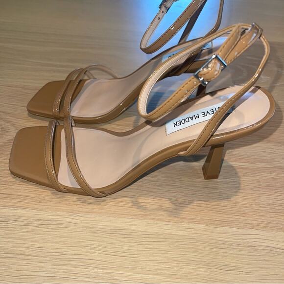 NWOB STEVE MADDEN Key Ankle Strap Stiletto Sandal In Cognac Patent 10 - Picture 4 of 7
